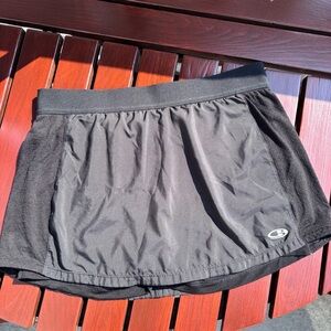 M - Icebreaker Black Merino Comet Skort